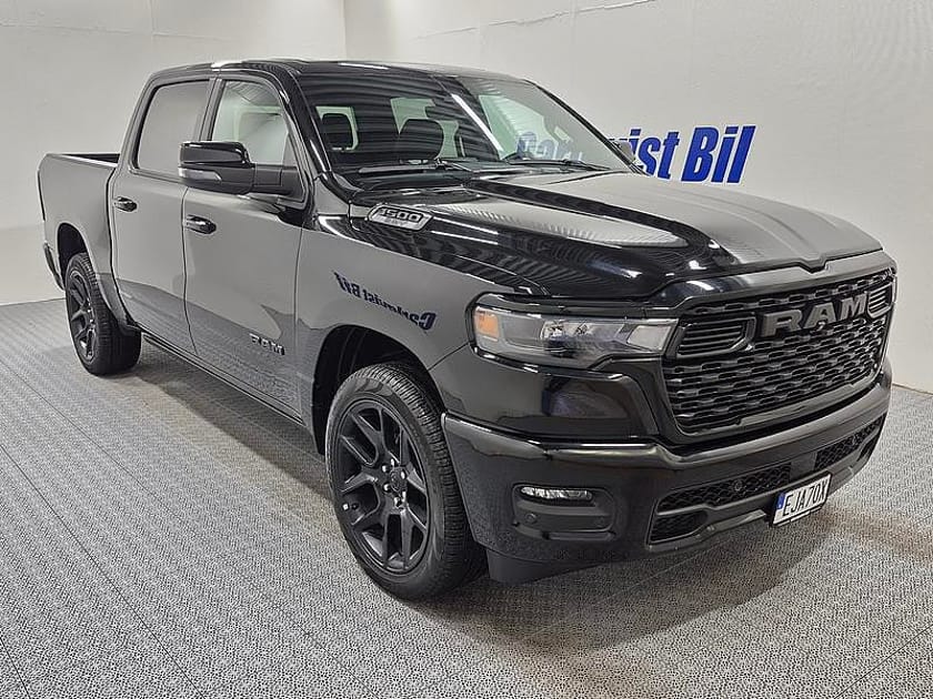 Bild 4 av RAM 1500 Dubbelhytt 5'7" box