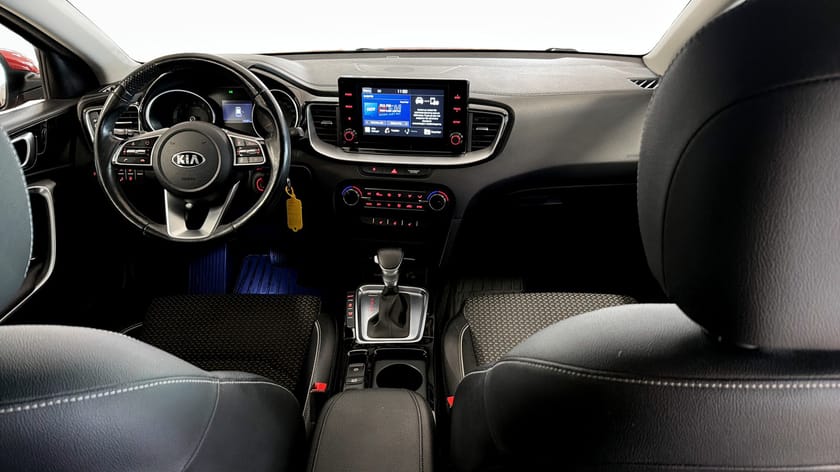 Bild 4 av Kia Ceed 1.4 T-GDI DCT Advance Plus / Kamera / CarPlay
