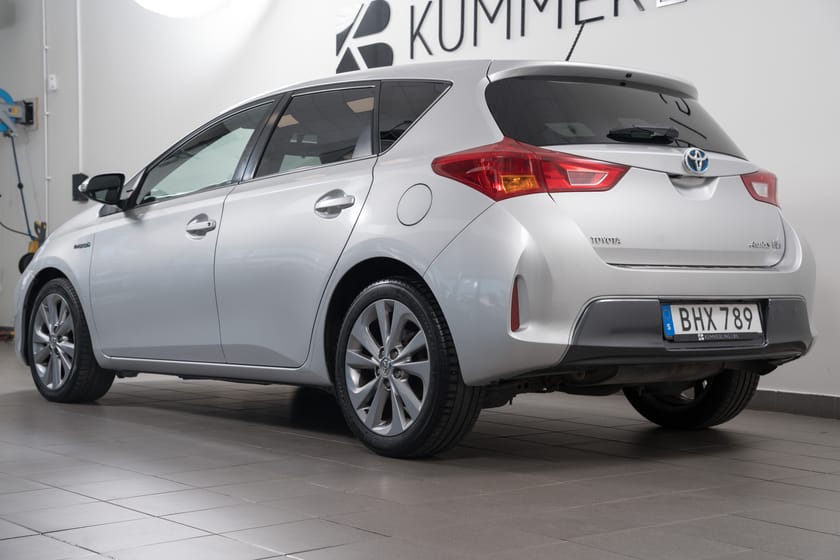 Bild 5 av Toyota Auris Hybrid e-CVT 136hk Edsition 50 Backkamera/Keyless/BT