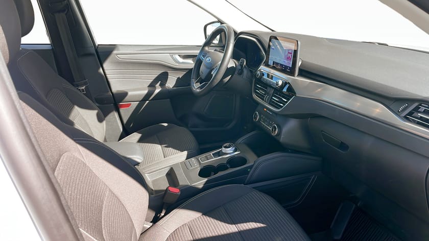 Bild 3 av Ford Kuga Plug-In Hybrid Titanium PHEV |225HK|56km EL| 225hk