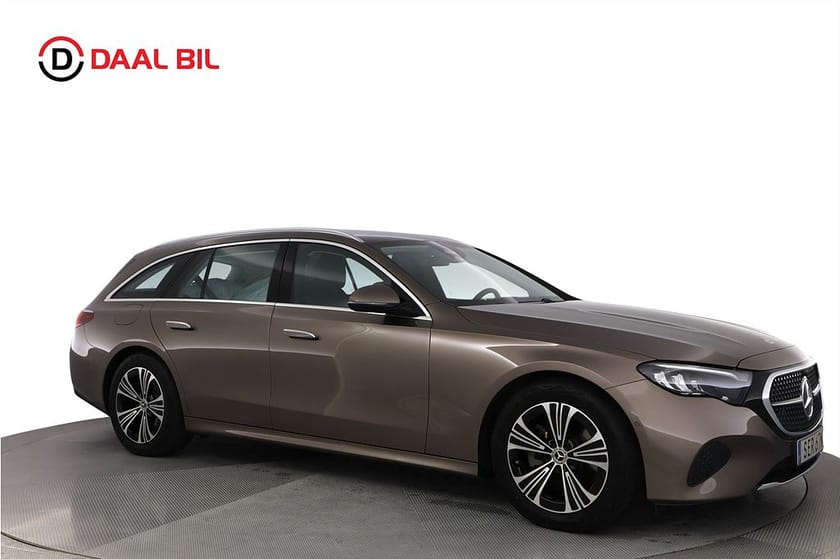 Bild 4 av Mercedes-Benz E 220 d 4MATIC T 197HK DRAG B-KAMERA VÄRMARE NAVI CARPLAY