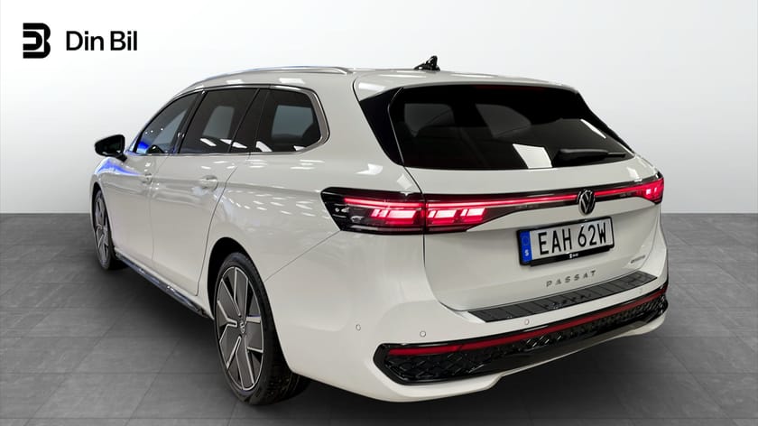 Bild 3 av Volkswagen Passat Variant eHybrid SC e-Hybrid / R-Line / Drag / Harman Kardon