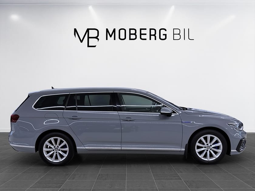 Bild 5 av Volkswagen Passat Sportscombi GTE SC 218hk Executive Cockpit Drag B-Kamera