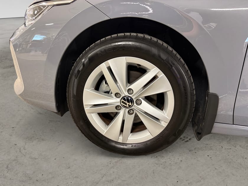Bild 4 av Volkswagen Golf Sportscombi 1.5 eTSI 150 HK DSG Drag