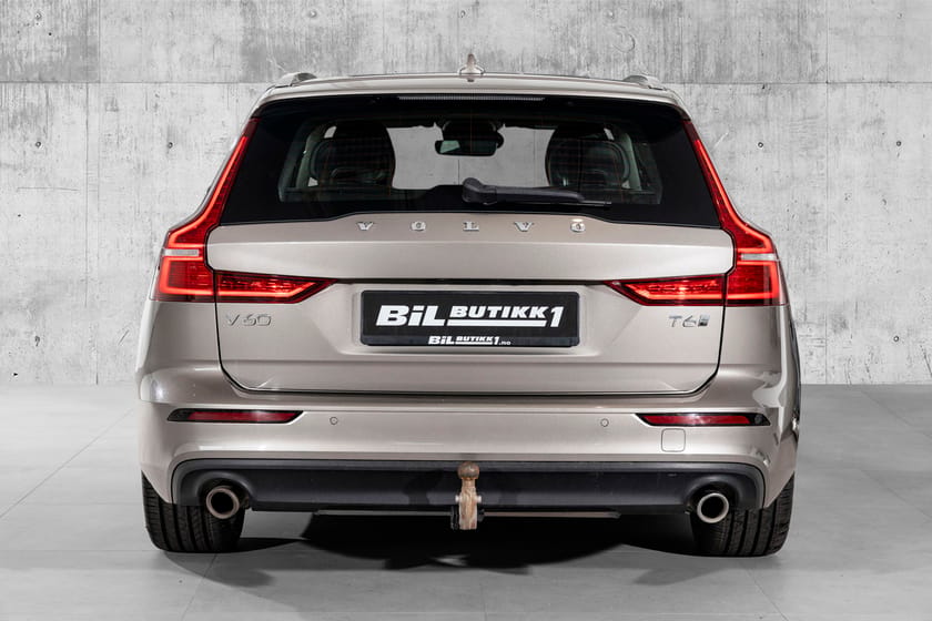 Bilde 4 av Volvo V60 T6 AWD Momentum - Ryggekamera/Teknikkpakke/H. feste