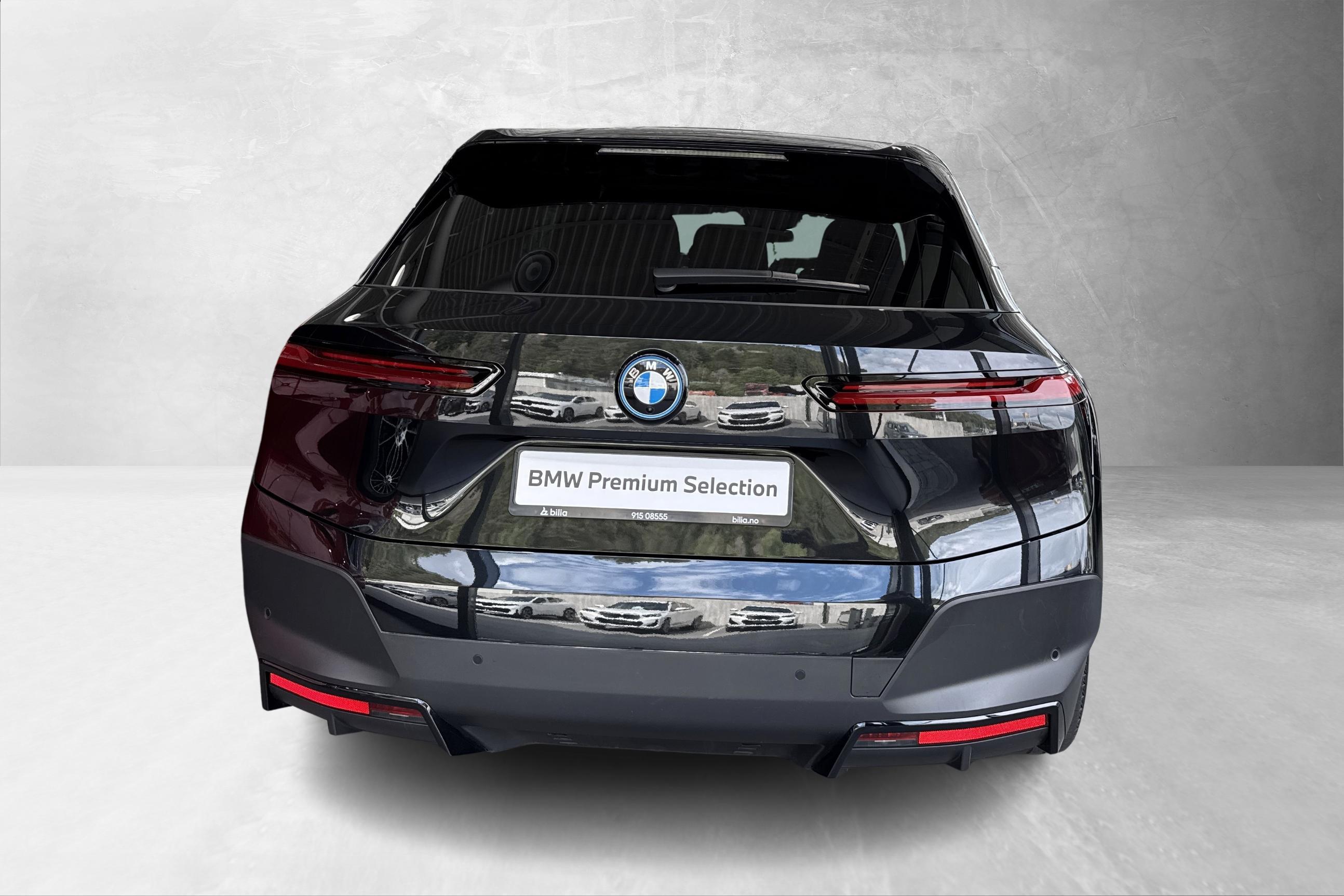 BMW iX xDrive40, 326hk, 2023