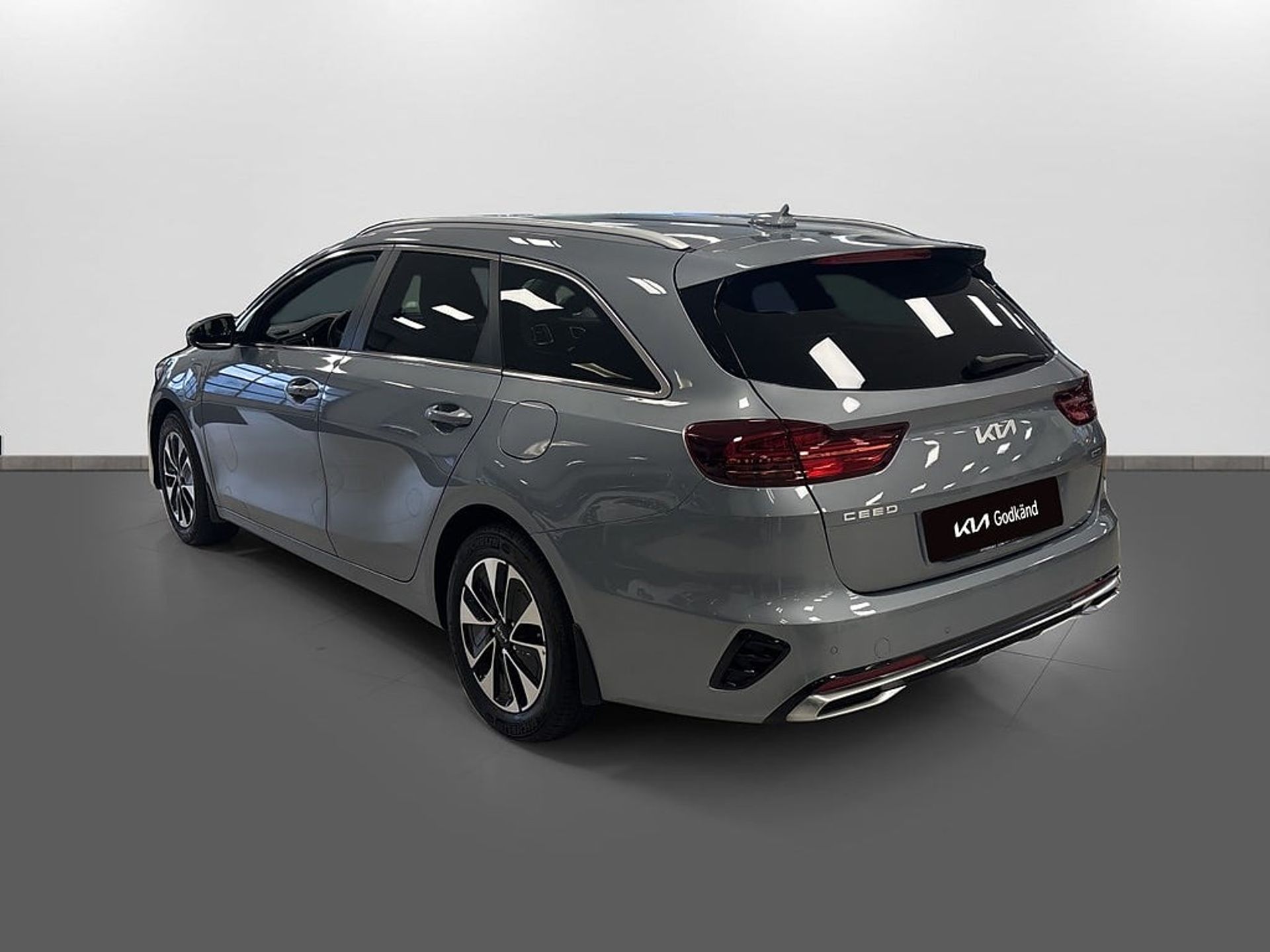 Kia Ceed SW PHEV DCT6 ACTION 2024, kuva 6/10