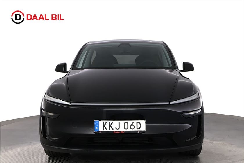 Bild 2 av Tesla Model Y Long Range AWD 514HK PANO DRAG VÄRMARE SÄTESVENTILATION