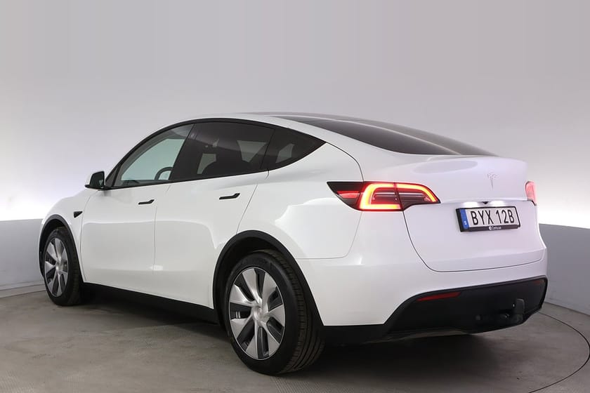 Bild 4 av Tesla Model Y Long Range AWD Autopilot Pano Drag V-hjul
