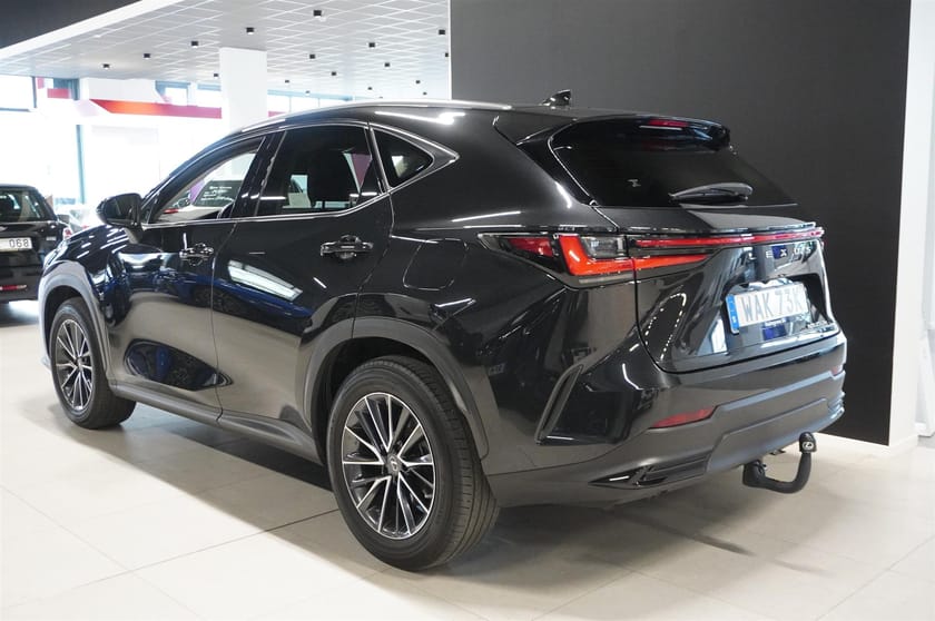 Bild 3 av Lexus NX 450h+ 450h E-Cvt Business Plus Automat Dragkrok Navi Rattvärme