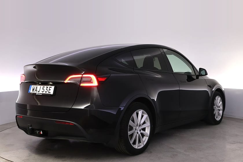 Bild 5 av Tesla Model Y Long Range AWD Uppg. Autopilot Panorama Drag