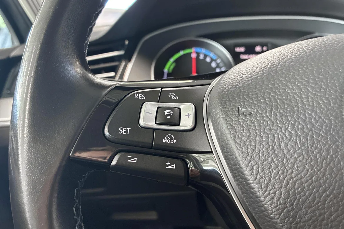picture of a car
