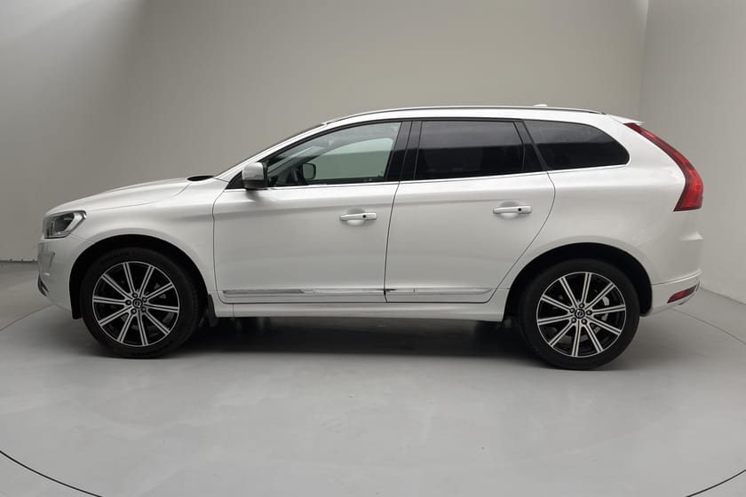 Bild 2 av Volvo XC60 D4 AWD (181hk) Summum BE PRO GPS Panorama
