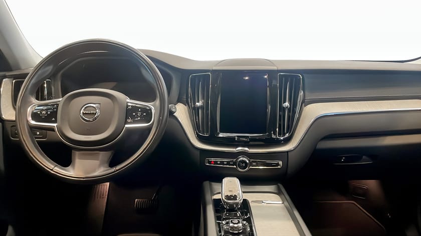 Bild 4 av Volvo XC60 T8  Farthållare Dragkrok Rattvärme Panorama
