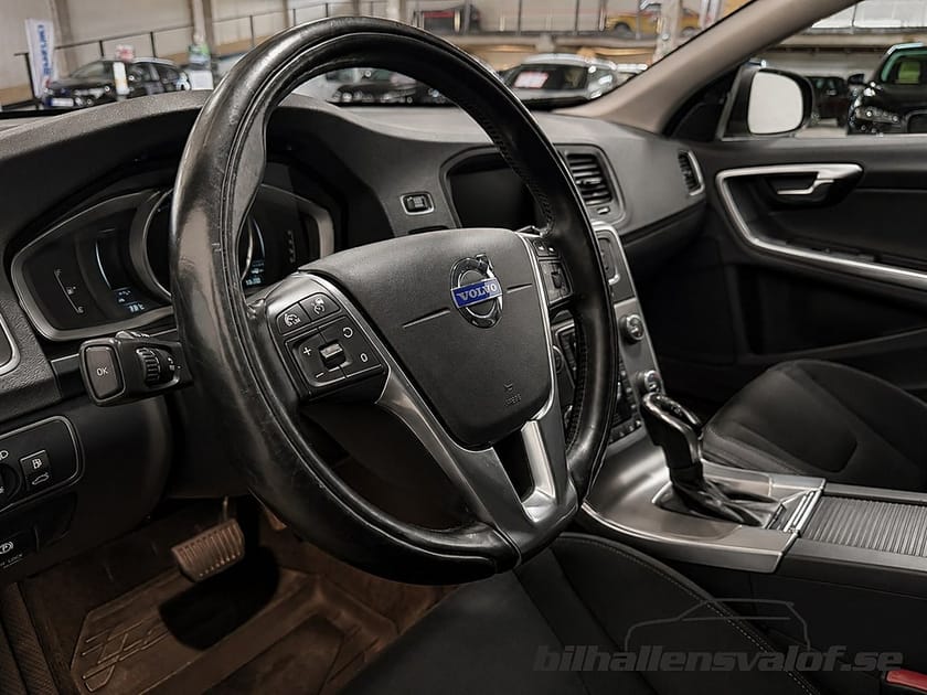 Bild 3 av Volvo V60 D4 181hk Momentum / Automat