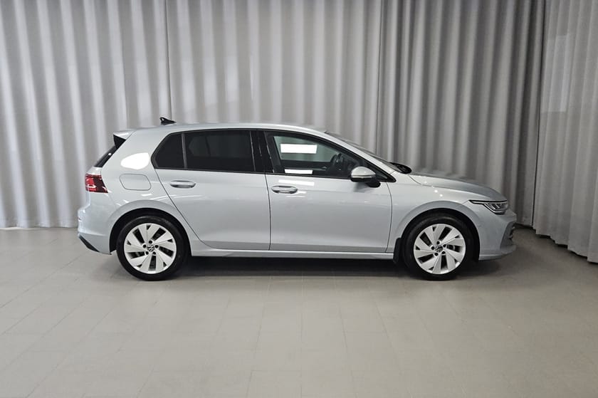 Bild 4 av Volkswagen Golf Life 1.5 eTSI 150HK Aut