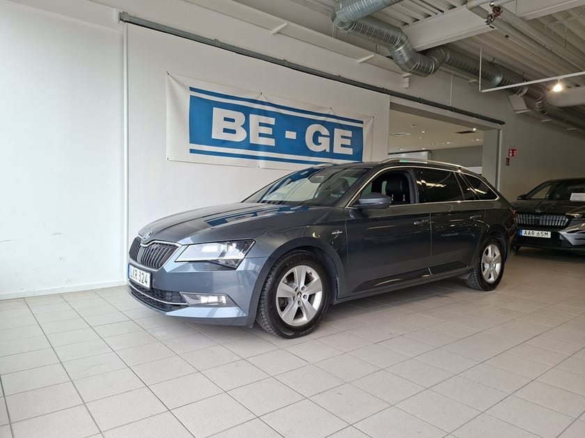 Bild 1 av Škoda Superb Kombi 2.0TDI 4x4 DSG L&K Drag Värmare Skinn
