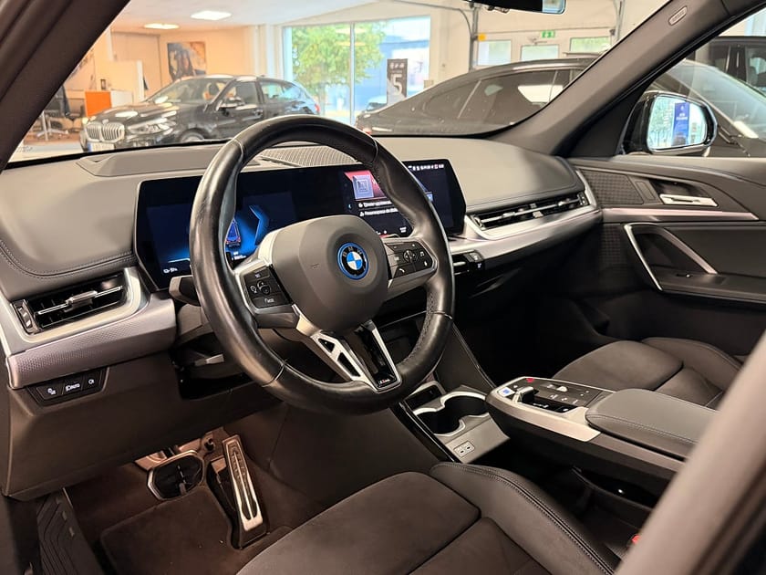 Bild 5 av BMW iX1 xDrive30 M-sportpaket Head-up  Drag