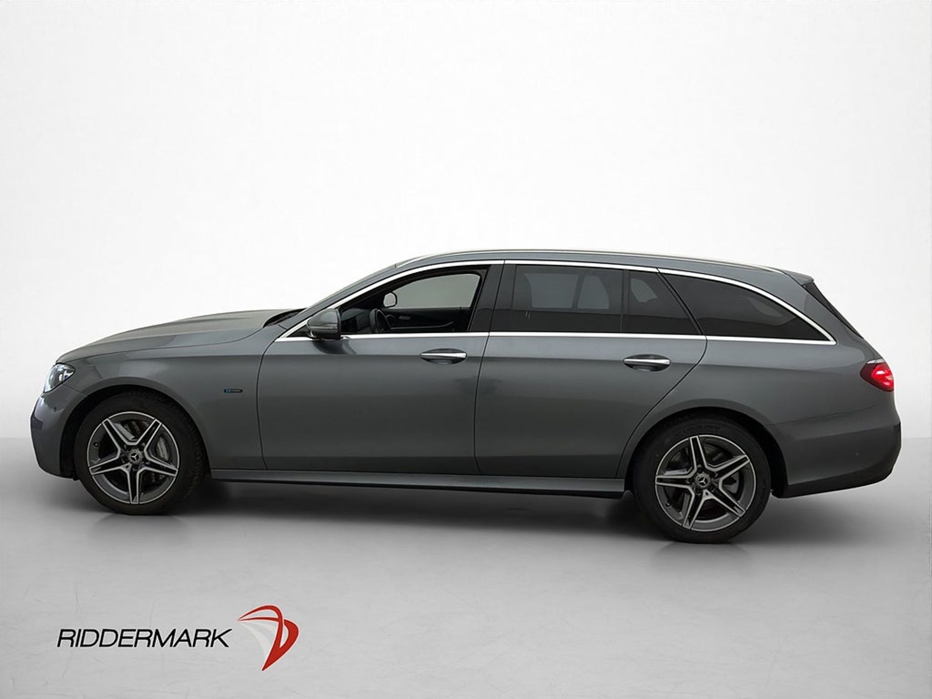 Mercedes-Benz E 300 AMG Widescreen 360° 2021, bild 5/40