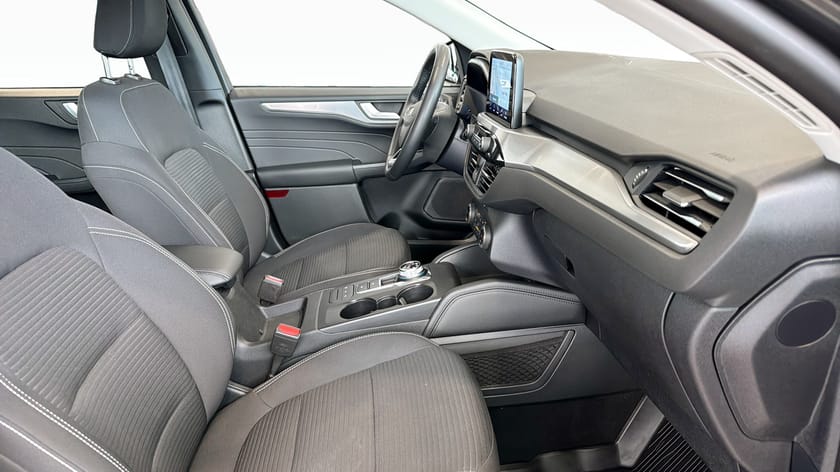 Bild 3 av Ford Kuga Plug-In Hybrid Titanium 2.5 225HK Vinterpaket