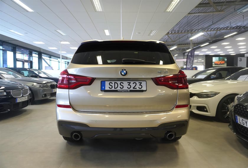 Bild 5 av BMW X3 xDrive20d M-Sport Pano Värmare Drag