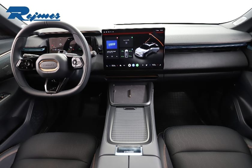 Bild 2 av Lynk & Co 08 PHEV More