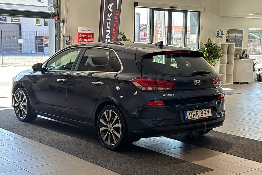 Bild 2 av Hyundai i30 1.4 T-GDi 140 hk Premium Aut/Backkamera/Drag/M-Värmare