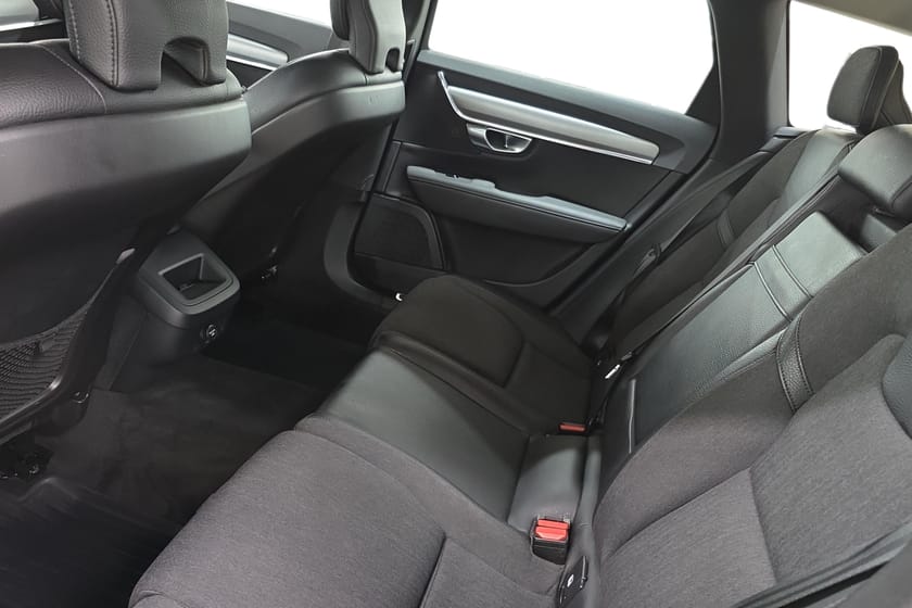 Bild 5 av Volvo V90 D4 AWD Momentum Advanced Edition