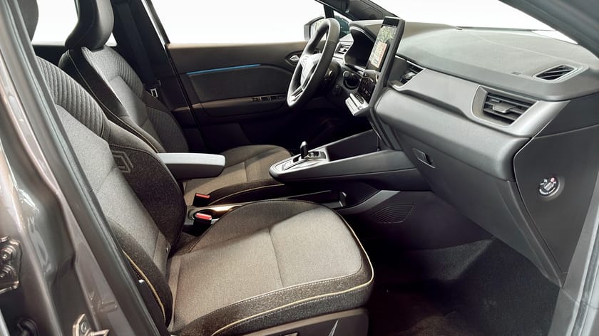 Bild 3 av Renault Captur TECHNO MILDHYBRID 140 EDC 2 490 kr/mån 2.99% Ränta