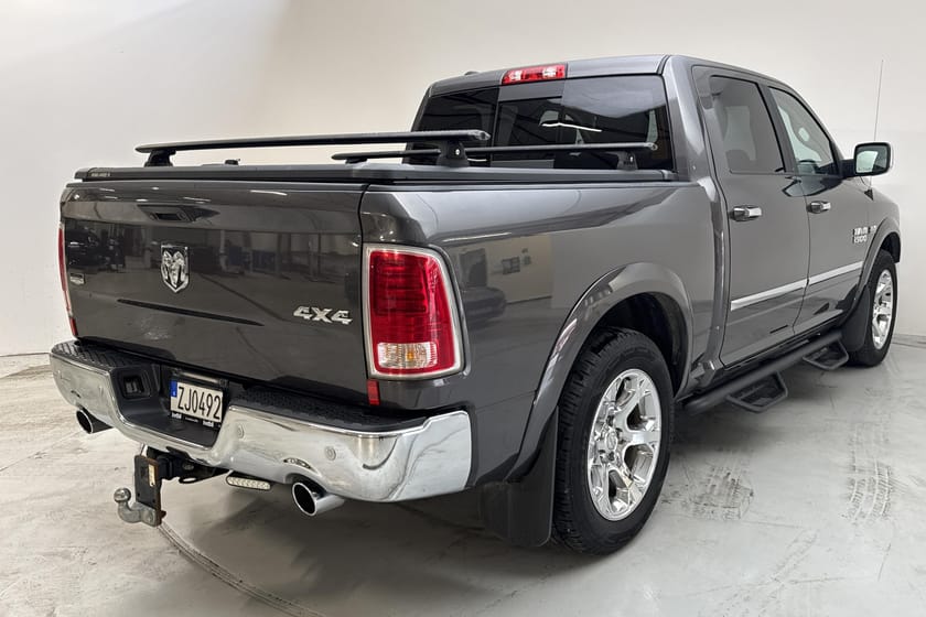 Bild 3 av RAM 1500 Dubbelhytt 5'7" box