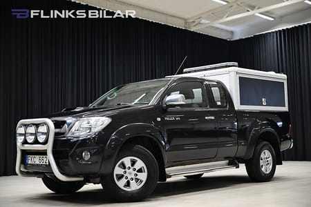 Toyota Hilux Extra Cab 2.5 4x4 144HK Kåpa|Drag|Frontbåge|M/K-Värmare|Moms