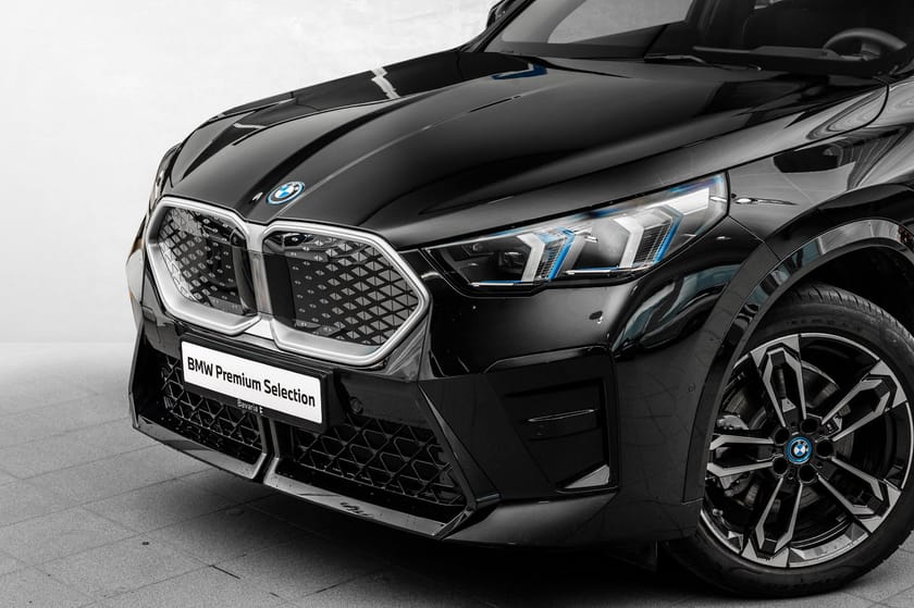 Bilde 2 av BMW iX2 xDrive30 