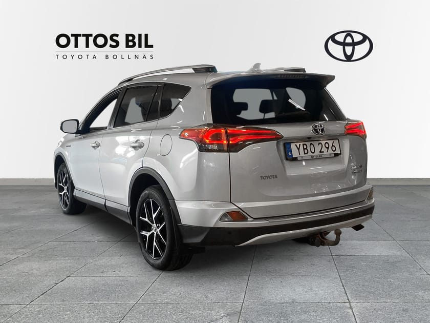 Bild 2 av Toyota RAV4 Hybrid 2.5 Dual VVT-i AWD-i E-CVT, 197hk - Active Plus / V-hjul, Drag, MoK