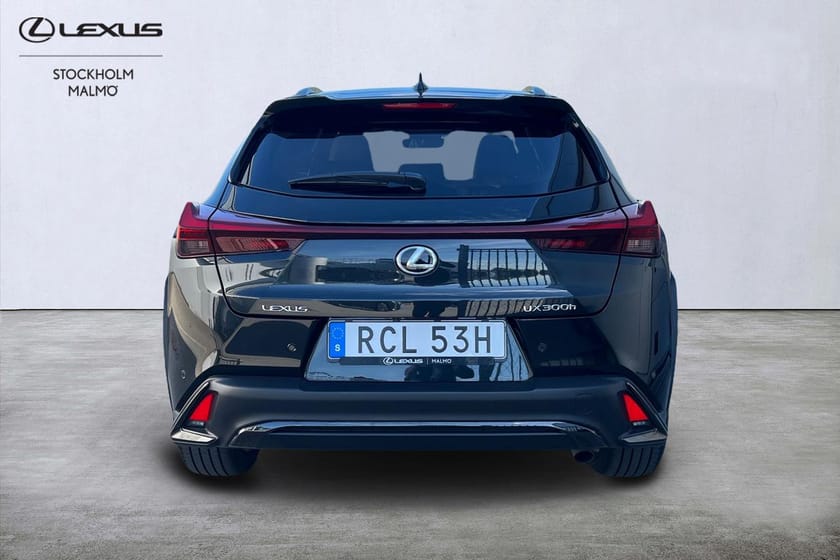 Bild 4 av Lexus UX 300h F Sport Design 199hk Navigator Fjärrvmare Apple Carplay .