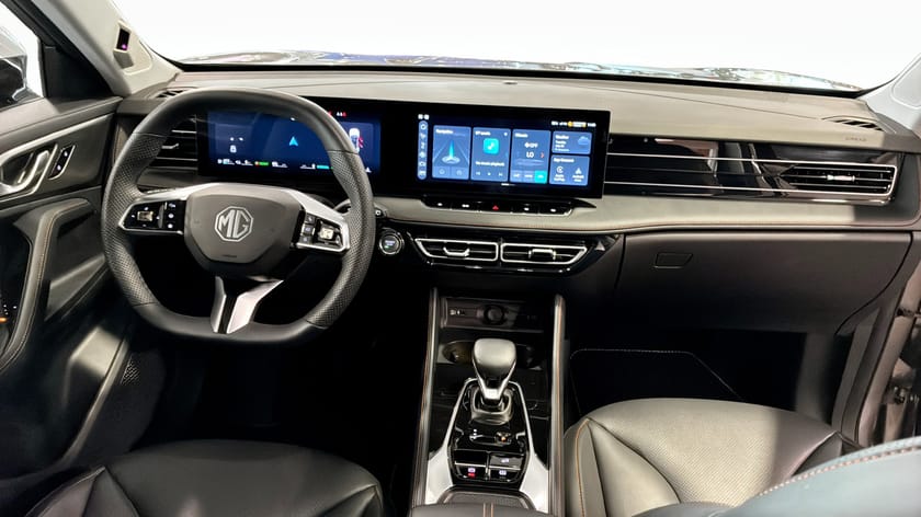 Bild 4 av MG HS PHEV LUX 1.5T AT (BLACK)