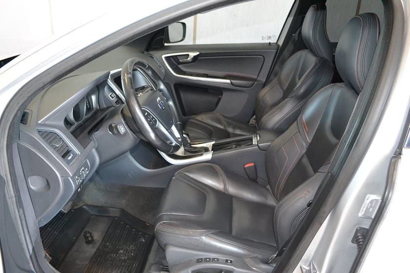Bild 4 av Volvo XC60 D4 AWD Ocean Race Drag Värmare 190hk