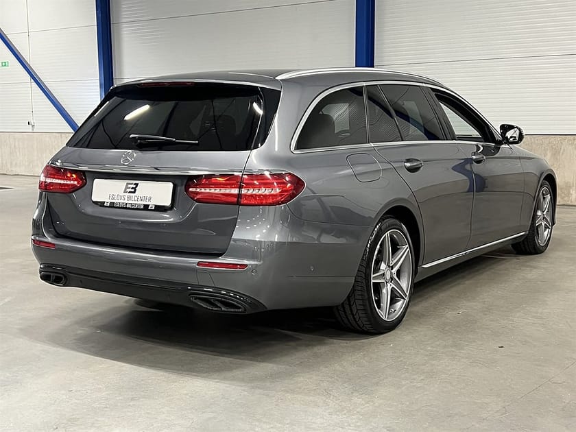 Bild 3 av Mercedes-Benz E 220 T d 4MATIC 194 HK / Avantgarde / Burmester / Värmare /