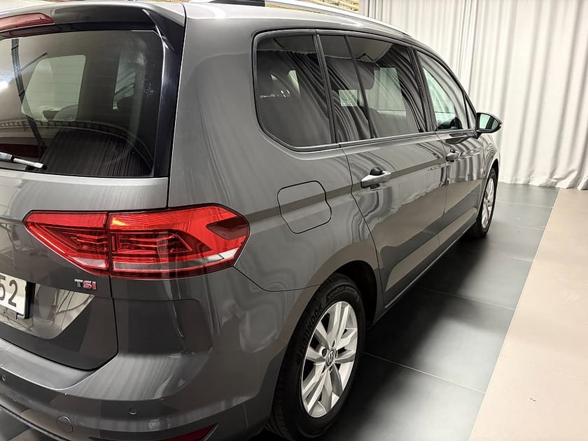 Bild 4 av Volkswagen Touran 1.4 TSI BMT 150 7-sits Inkl. Dragkrok Motorvärmare