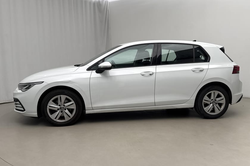 Bild 2 av Volkswagen Golf VIII TGI 5dr (130hk) Vinterhjul medföljer