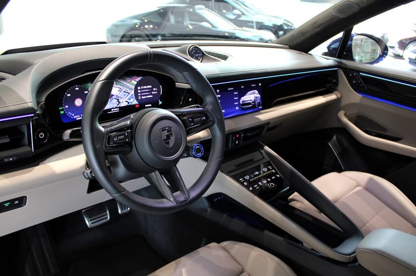 Bild 3 av Porsche Macan Turbo (VAT/MOMS)