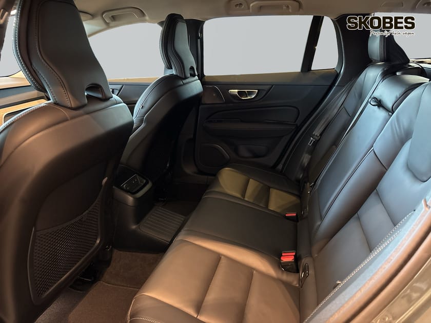 Bild 5 av Volvo V60 T6 Plus Dark Nordic Edition