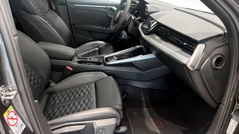 Bild 3 av Audi RS 3 Sportback S Tronic 400HK PANO