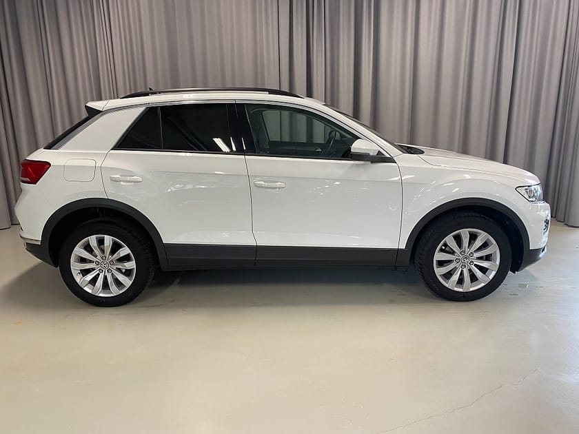 Bild 3 av Volkswagen T-Roc 1.0 TSI 116hk Manuell. CarPlay, Rattvärme