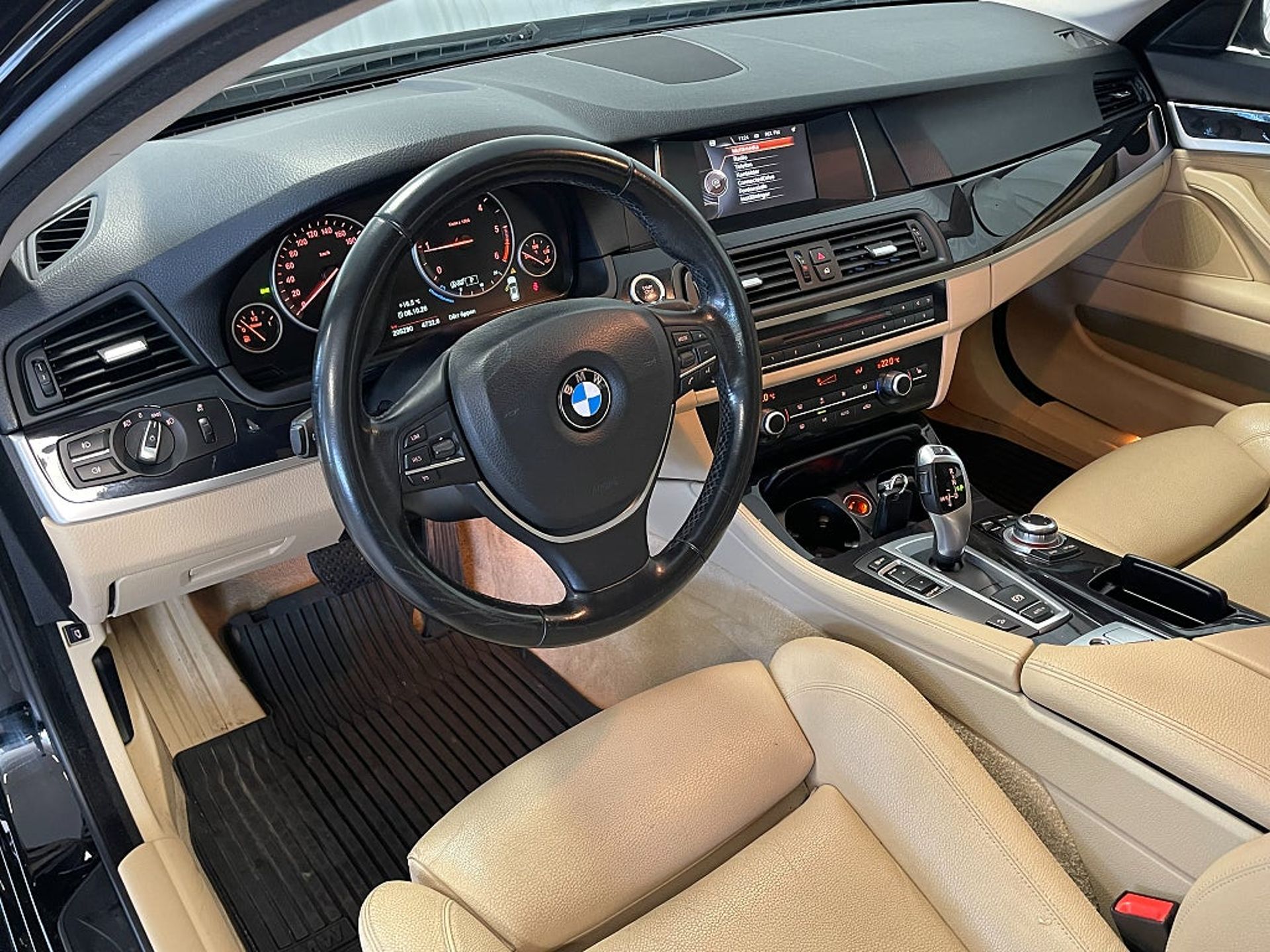 BMW 520 2017, bild 7/10