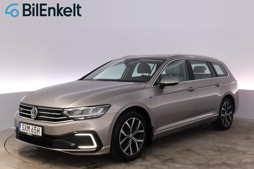 Bild 4 av Volkswagen Passat Sportscombi GTE SC 1.4 TSI DSG Pano Kamera Cockpit