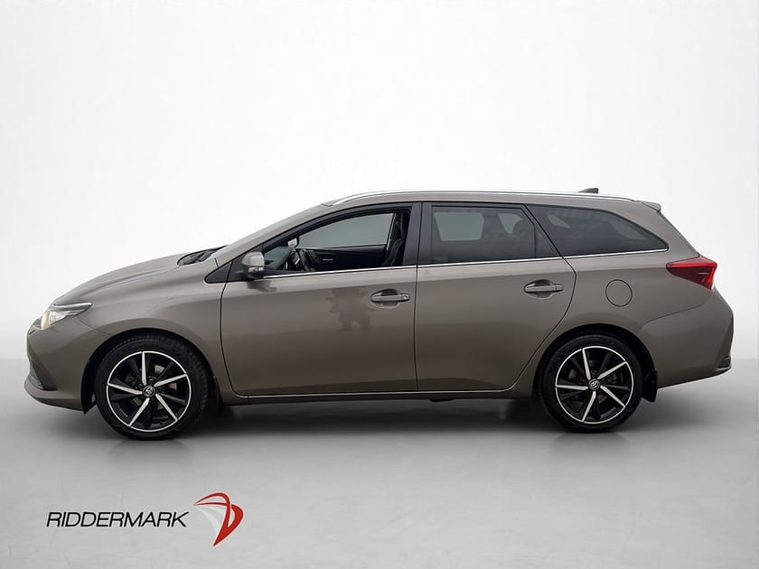Bild 5 av Toyota Auris Touring Sports Intense Edition Kamera Halvskinn