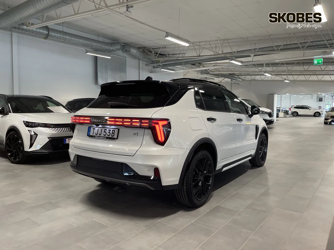 Lynk & Co 01 PHEV