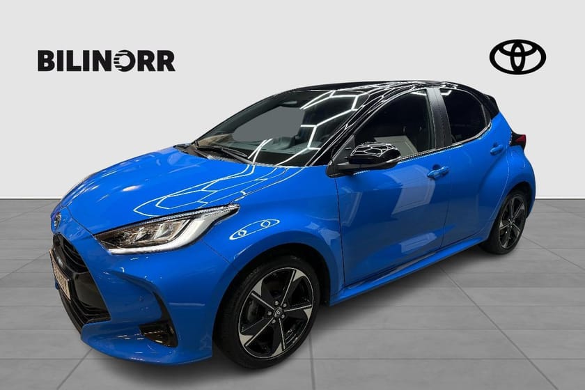 Bild 1 av Toyota Yaris Hybrid 1,5 130 5D PREMIERE EDITION BI-TONE V-HJUL