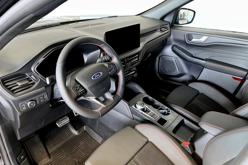 Bild 5 av Ford Kuga Plug-In Hybrid ST-Line X 2.5 FWD 243hk Black Edition CVT