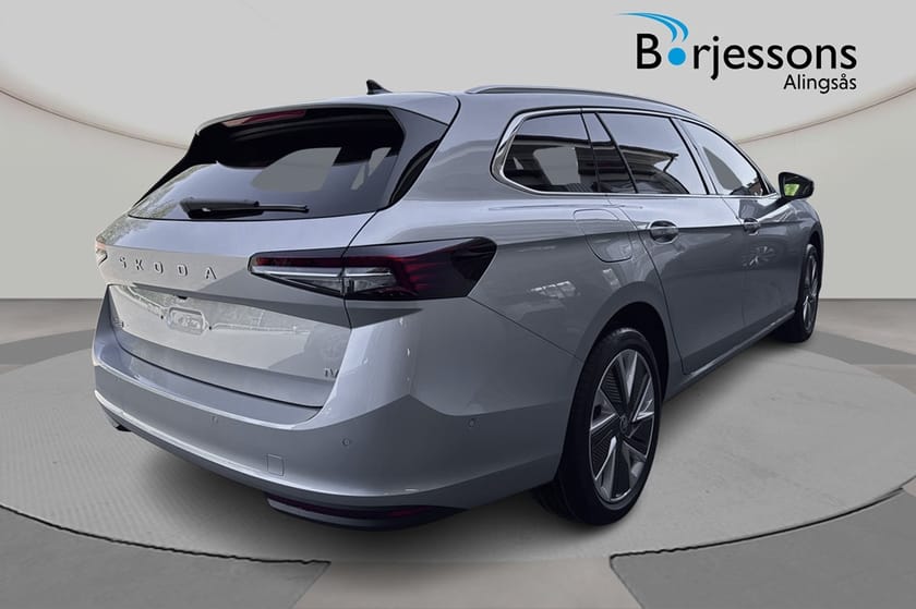 Bild 3 av Škoda Superb iV Kombi Selection 1,5 TSI 204 Hk 6 vxl DSG